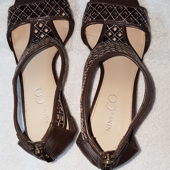 Size 7 Nine and Co. By Nine West wedge sandal - Picture 4 of 7
